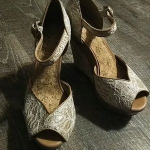 GB lace overlay wedges sz 7 1/2